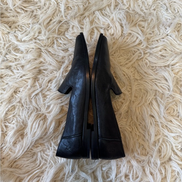 Frye Kenzie Venetian Loafer Black Leather - Picture 6 of 9